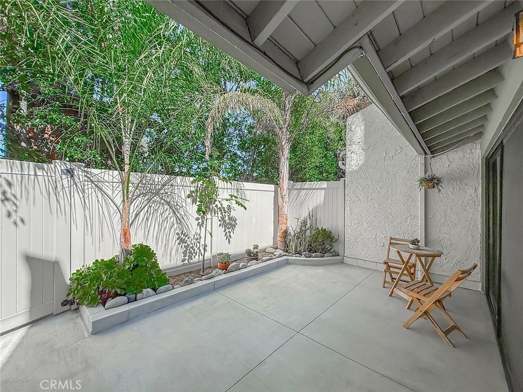 5249 Colodny - Photo 1