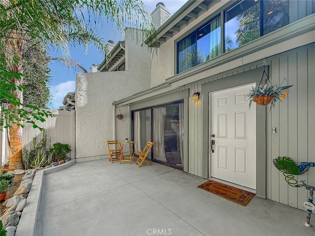 5249 Colodny - Photo 0