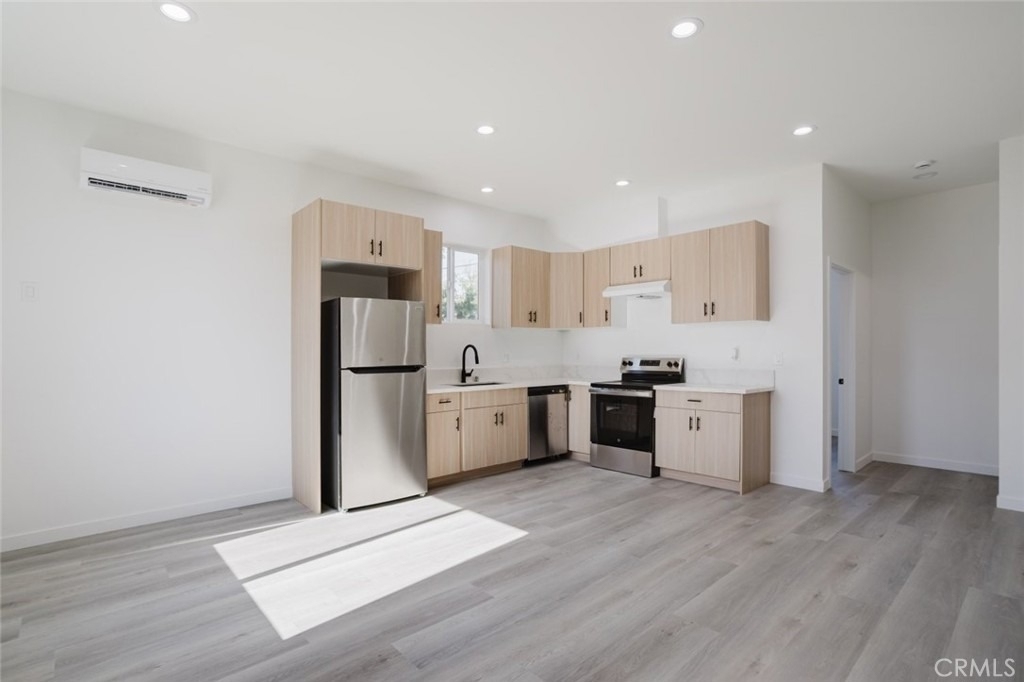 9707 Willis Avenue - Photo 8