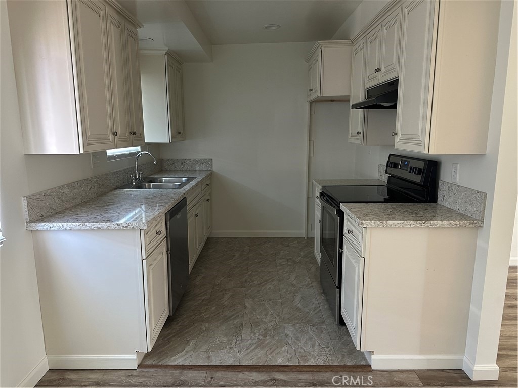 1209 Beryl Street - Photo 3