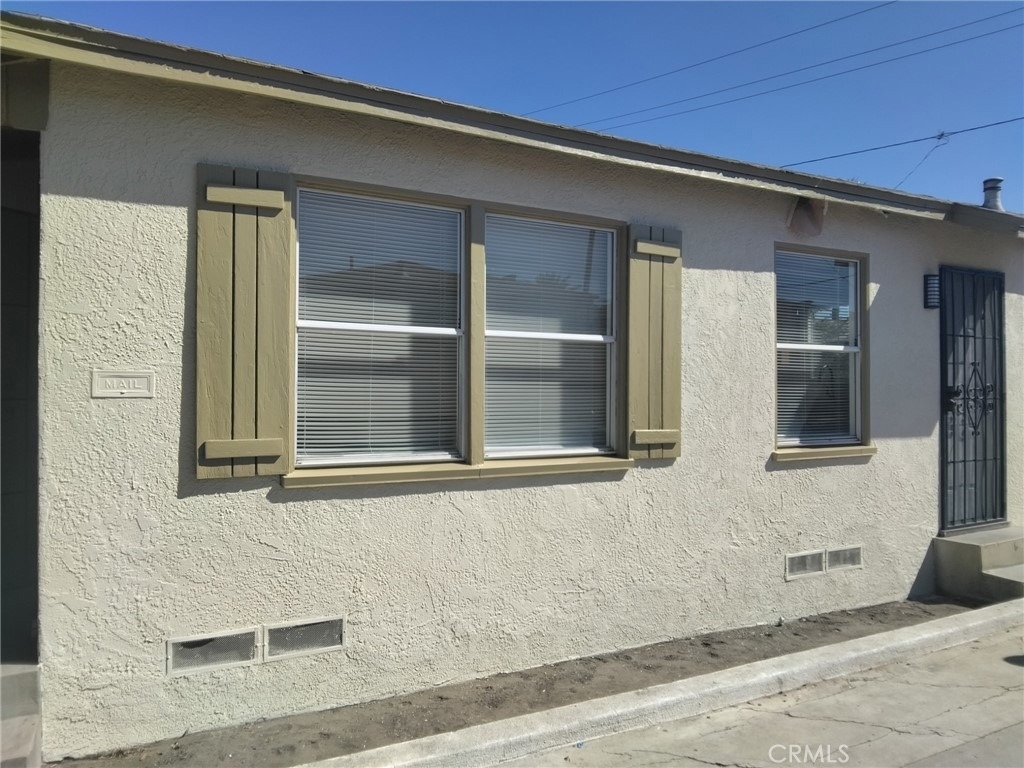 4950 Passons - Photo 0