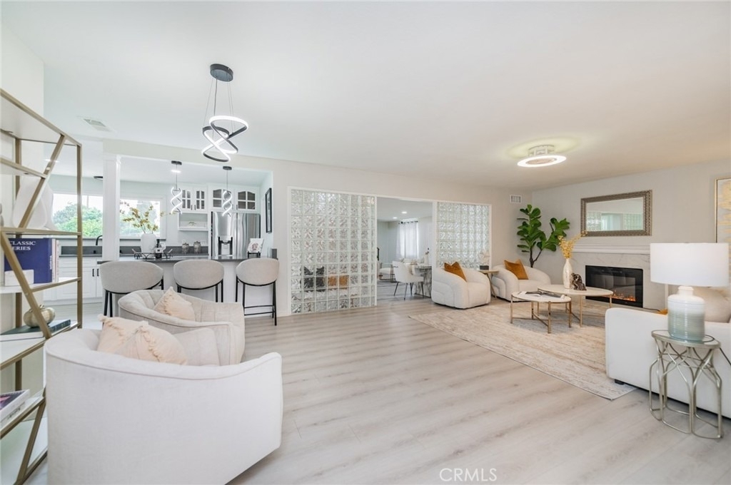 1334 Glendora Avenue - Photo 2