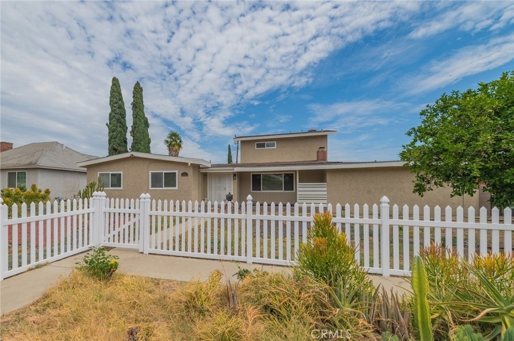 1334 Glendora Avenue - Photo 0