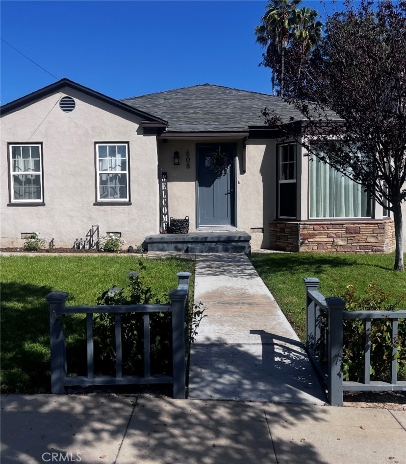 608 Drake - Photo 0