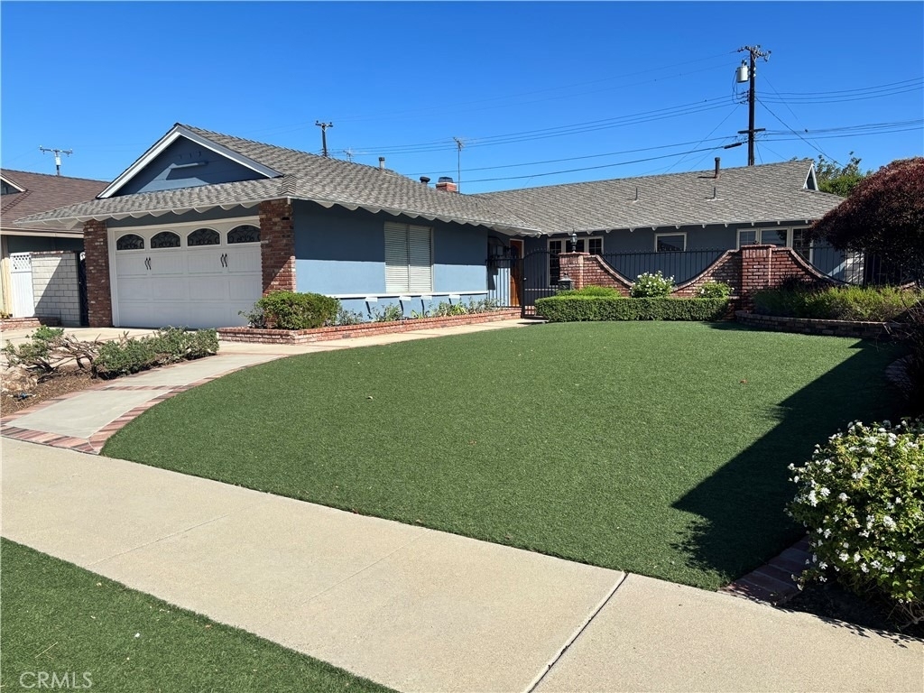 943 Gehrig Avenue - Photo 1