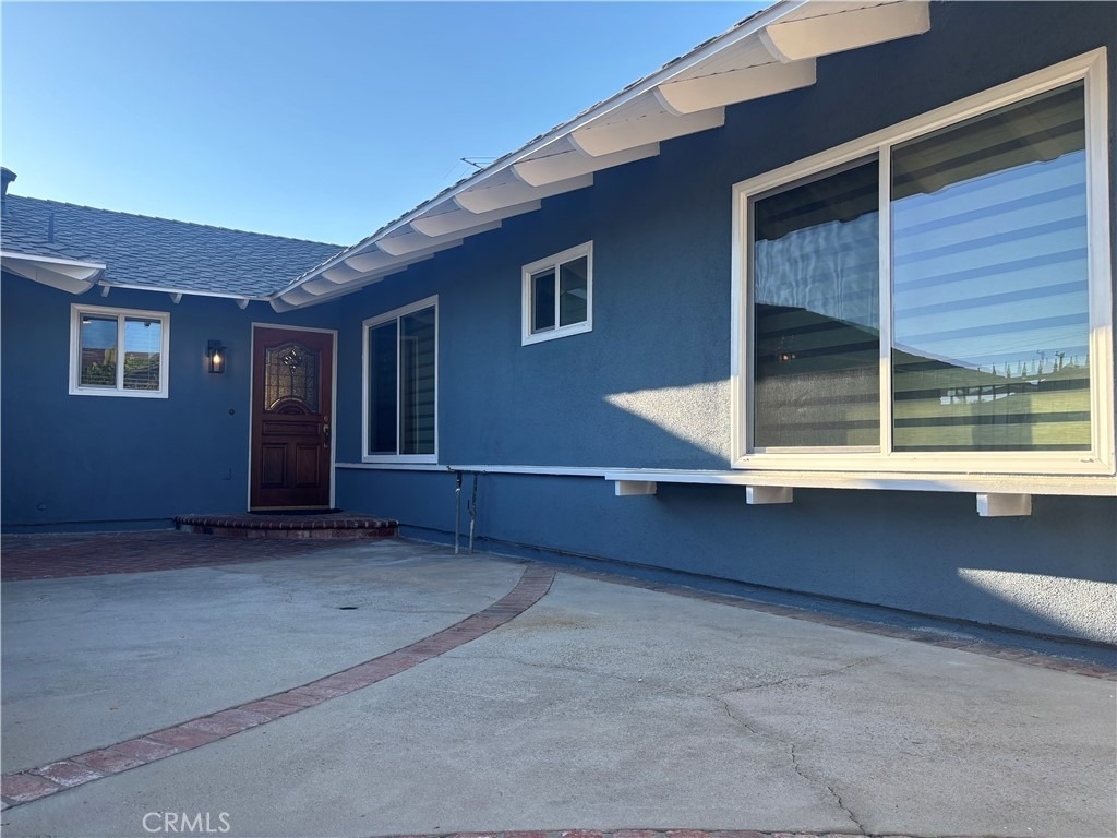943 Gehrig Avenue - Photo 5