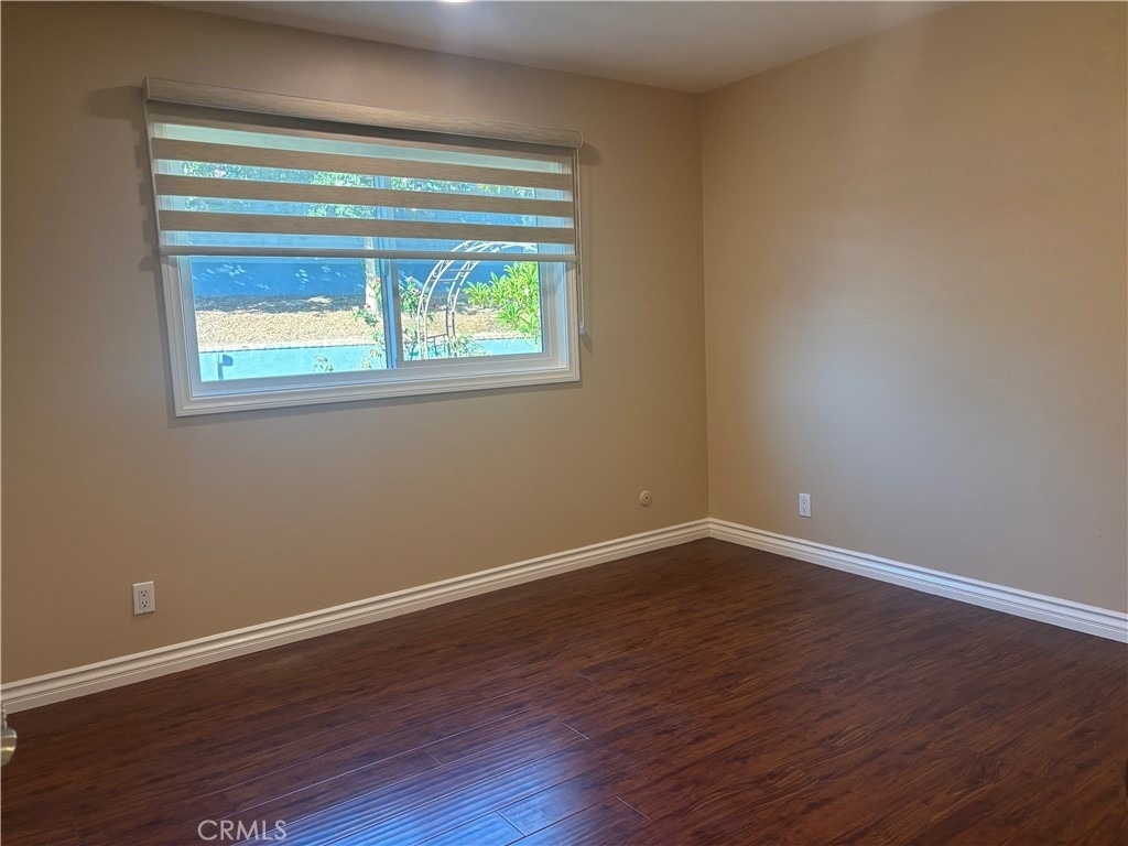 943 Gehrig Avenue - Photo 18