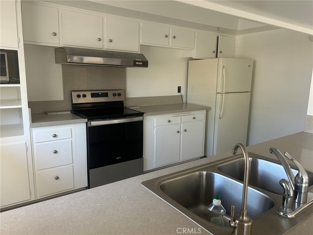 248 Wake Forest - Photo 4