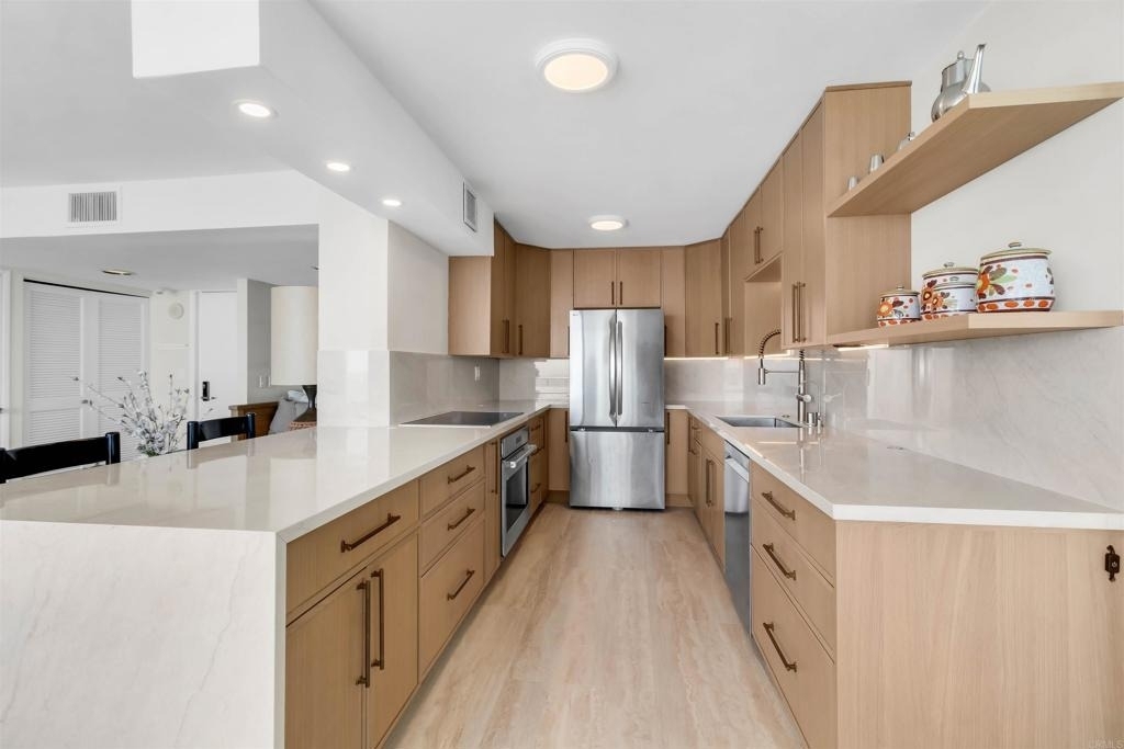 1720 Avenida Del Mundo - Photo 9