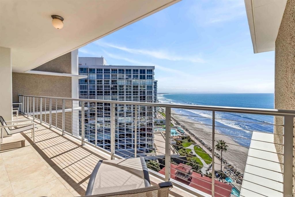 1720 Avenida Del Mundo - Photo 1