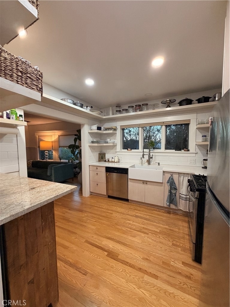521 Meridian Terrace - Photo 2