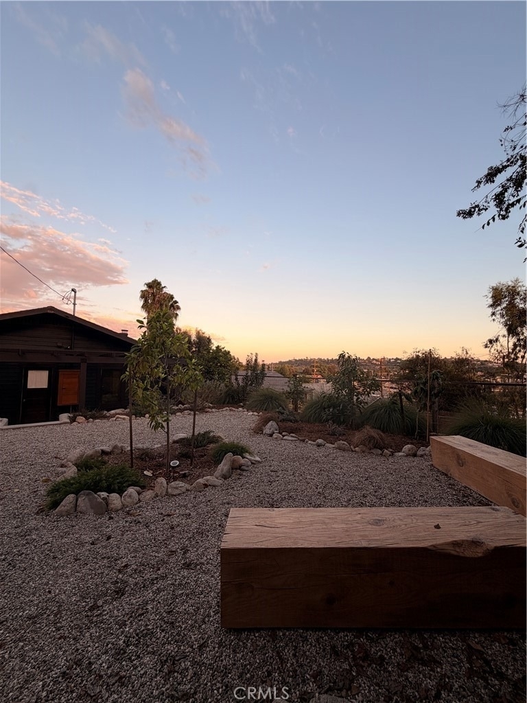 521 Meridian Terrace - Photo 3