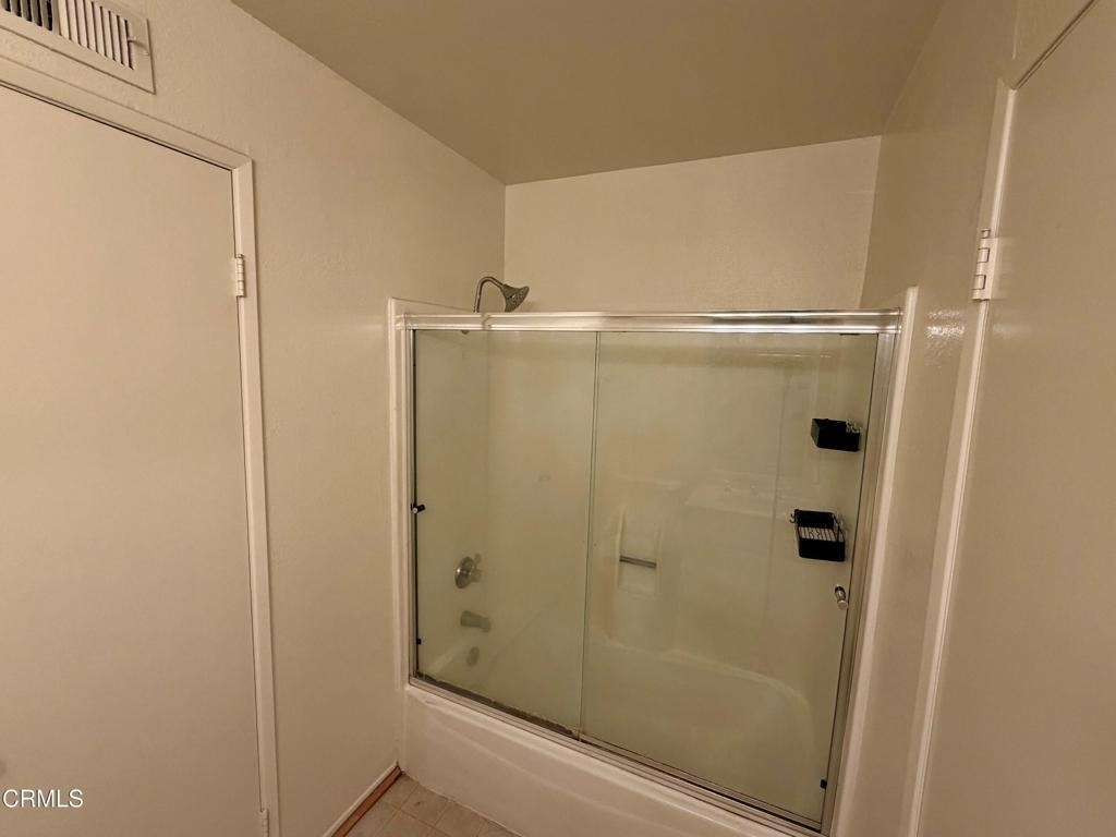 335 Wallis Street - Photo 14