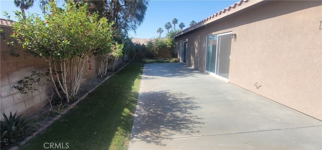 43950 Milan Court - Photo 34
