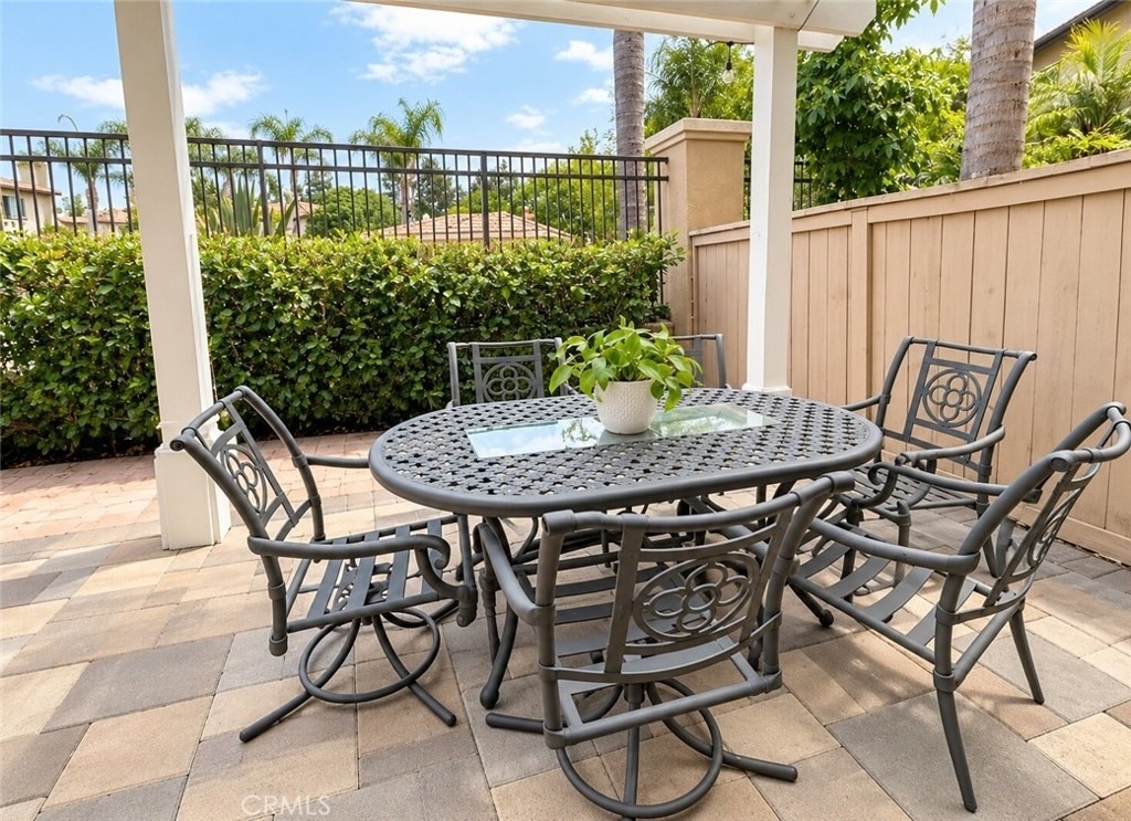 137 Islington - Photo 12