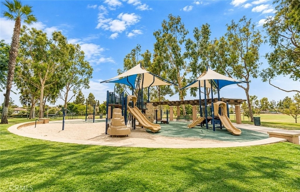 137 Islington - Photo 18
