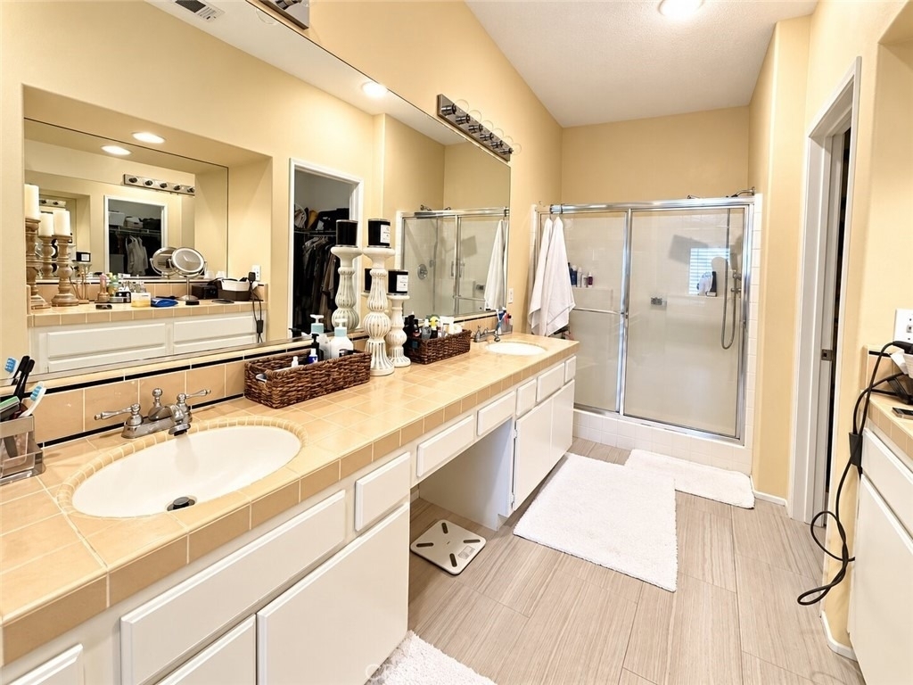 137 Islington - Photo 10