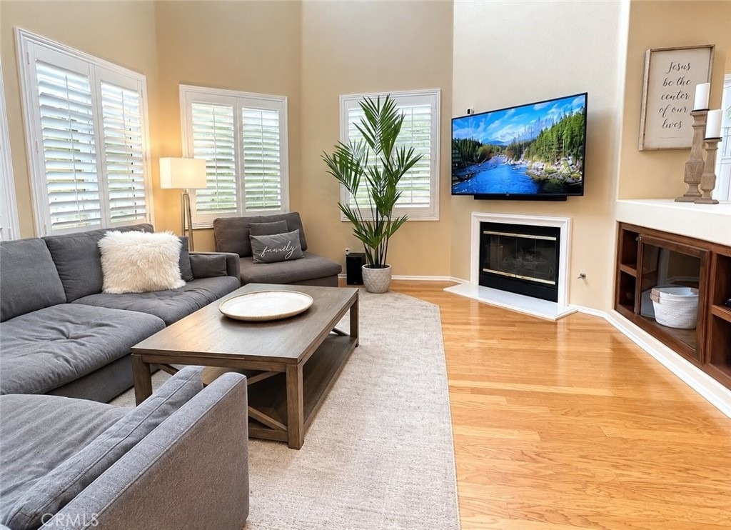 137 Islington - Photo 2