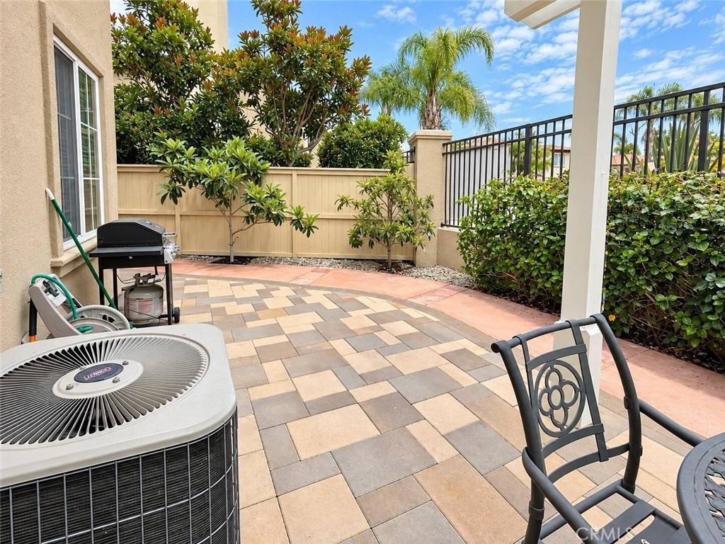 137 Islington - Photo 13