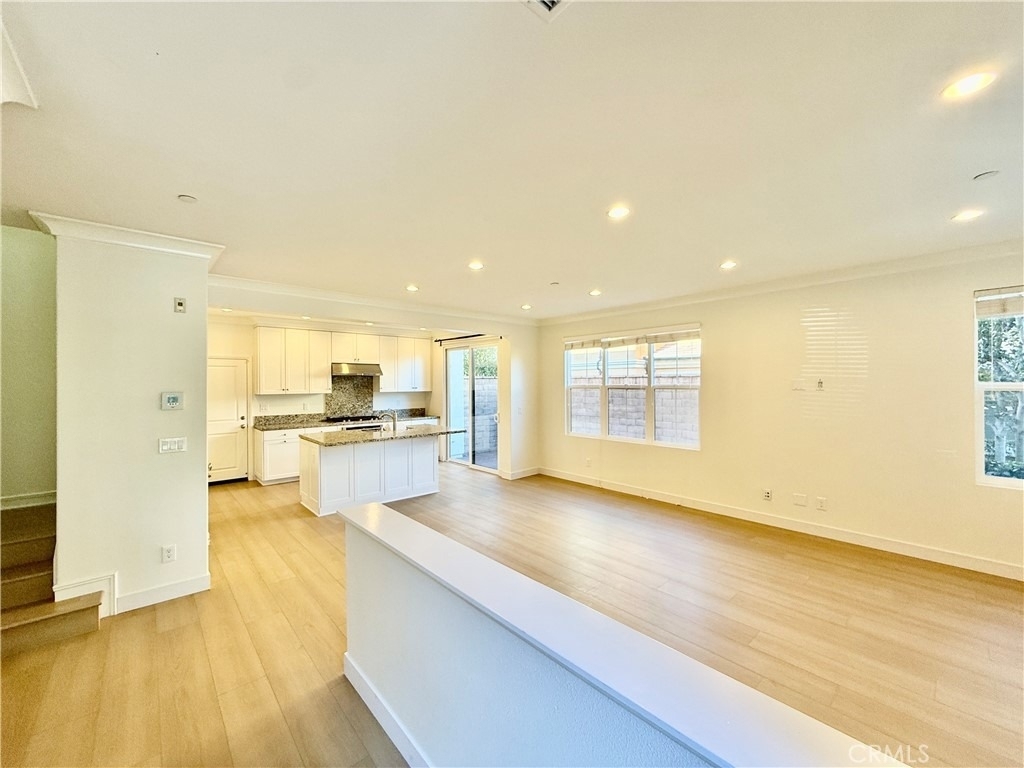 112 Crescent Moon - Photo 2