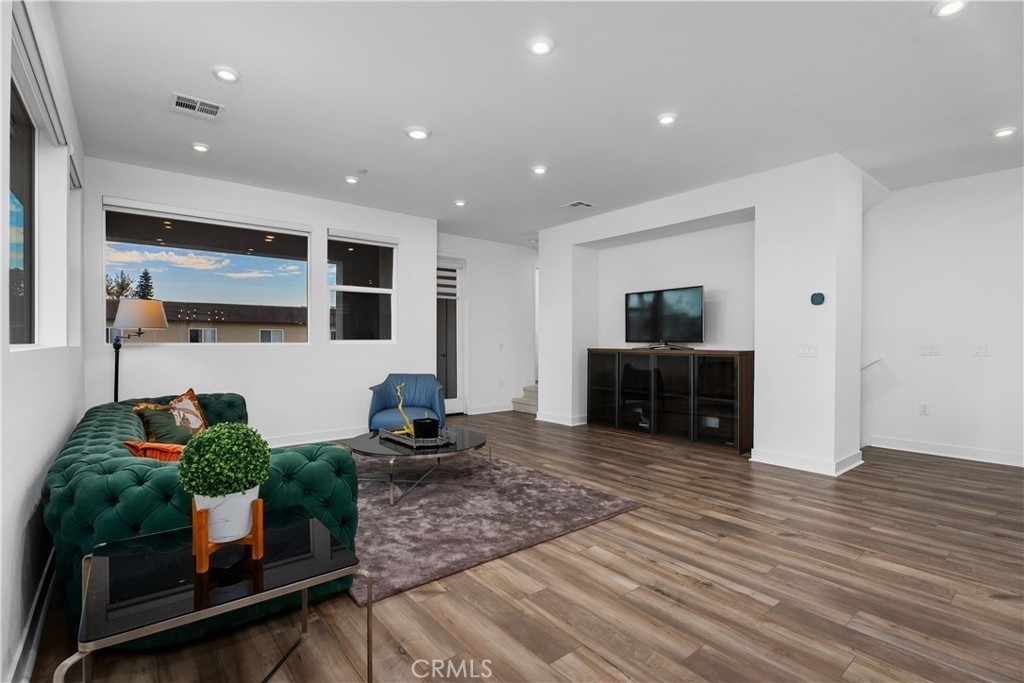 651 S Lyon Street - Photo 11