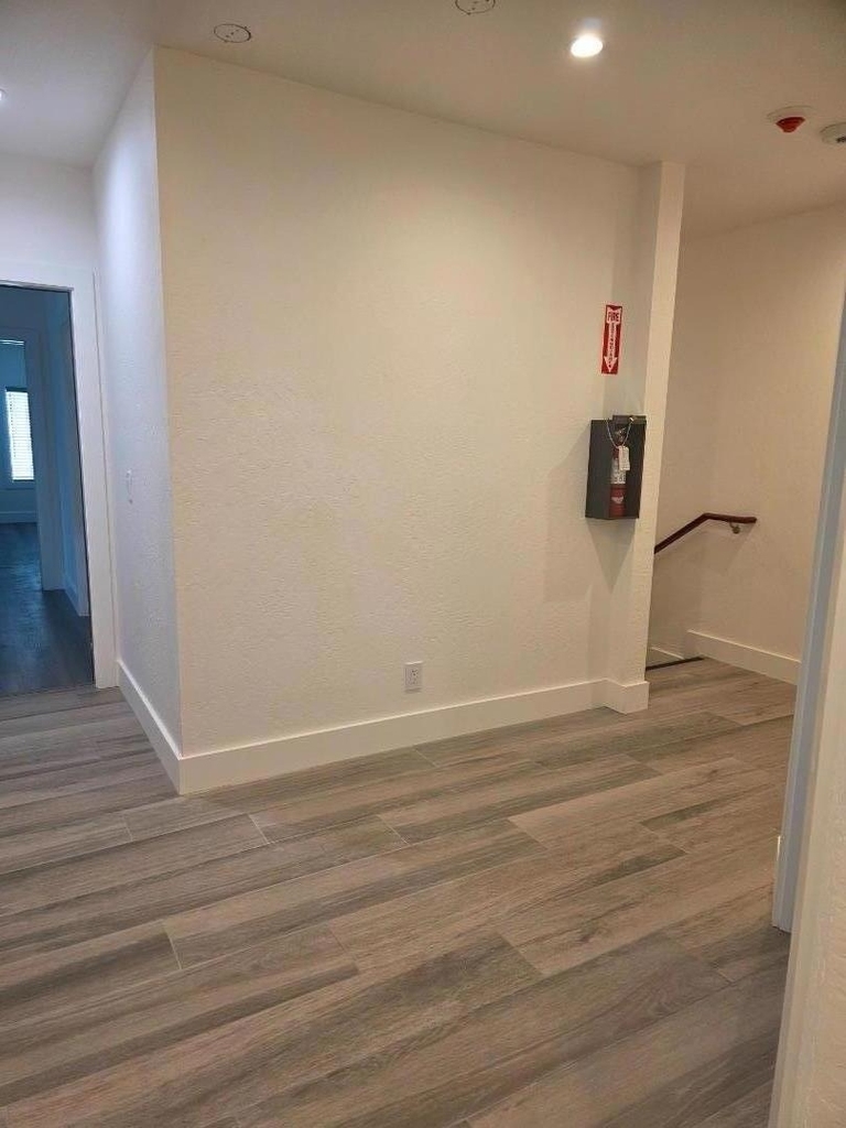 761 Lighthouse Avenue - Photo 4