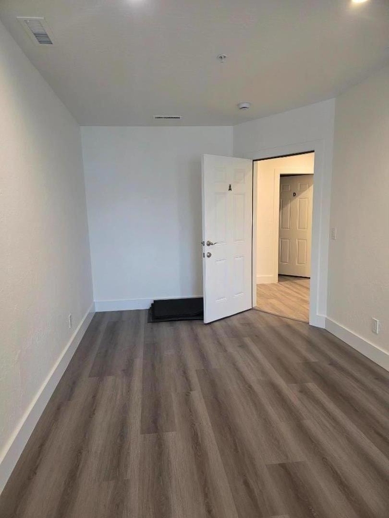 761 Lighthouse Avenue - Photo 15