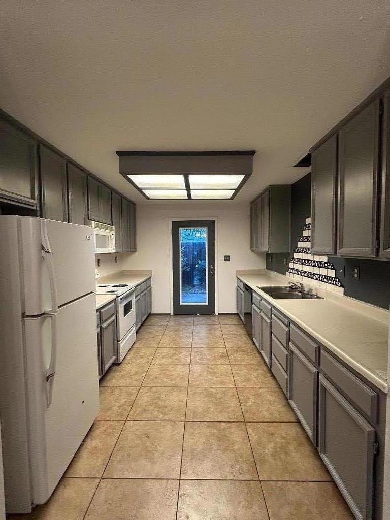 1035 Arbor Drive - Photo 21
