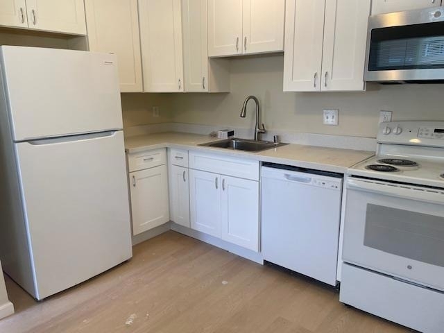4416 Moorpark Ave - Photo 2