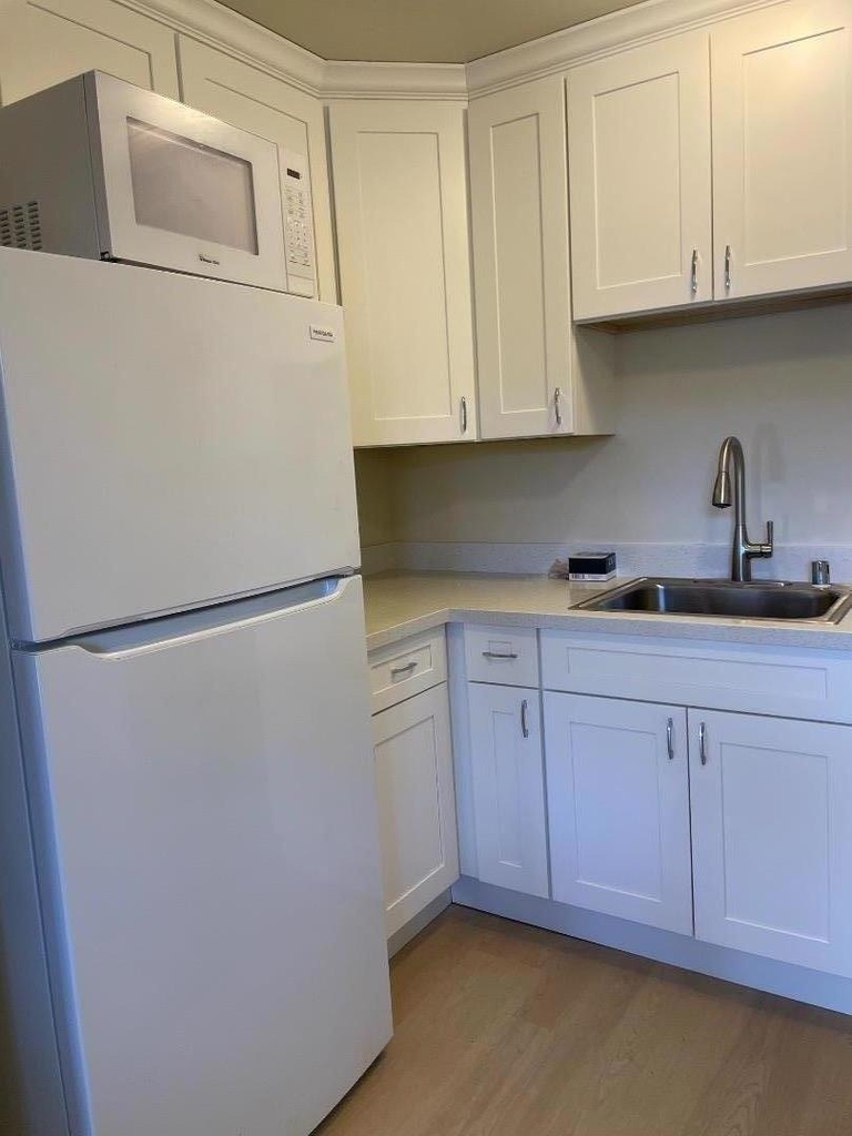 4416 Moorpark Ave - Photo 4