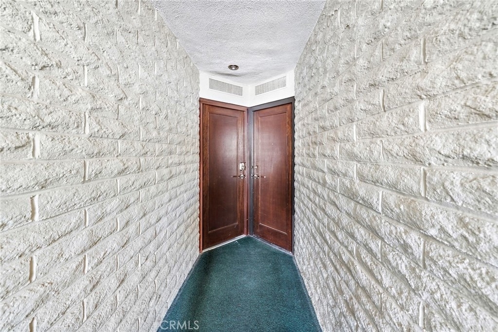 609 Sleepy Hollow Lane - Photo 15