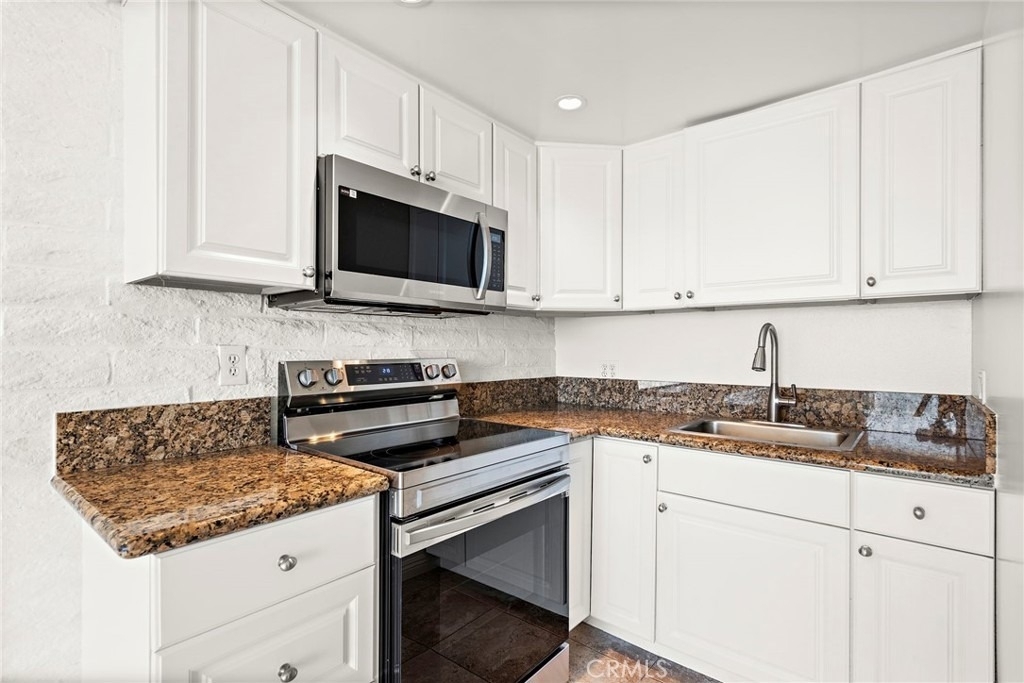 609 Sleepy Hollow Lane - Photo 10