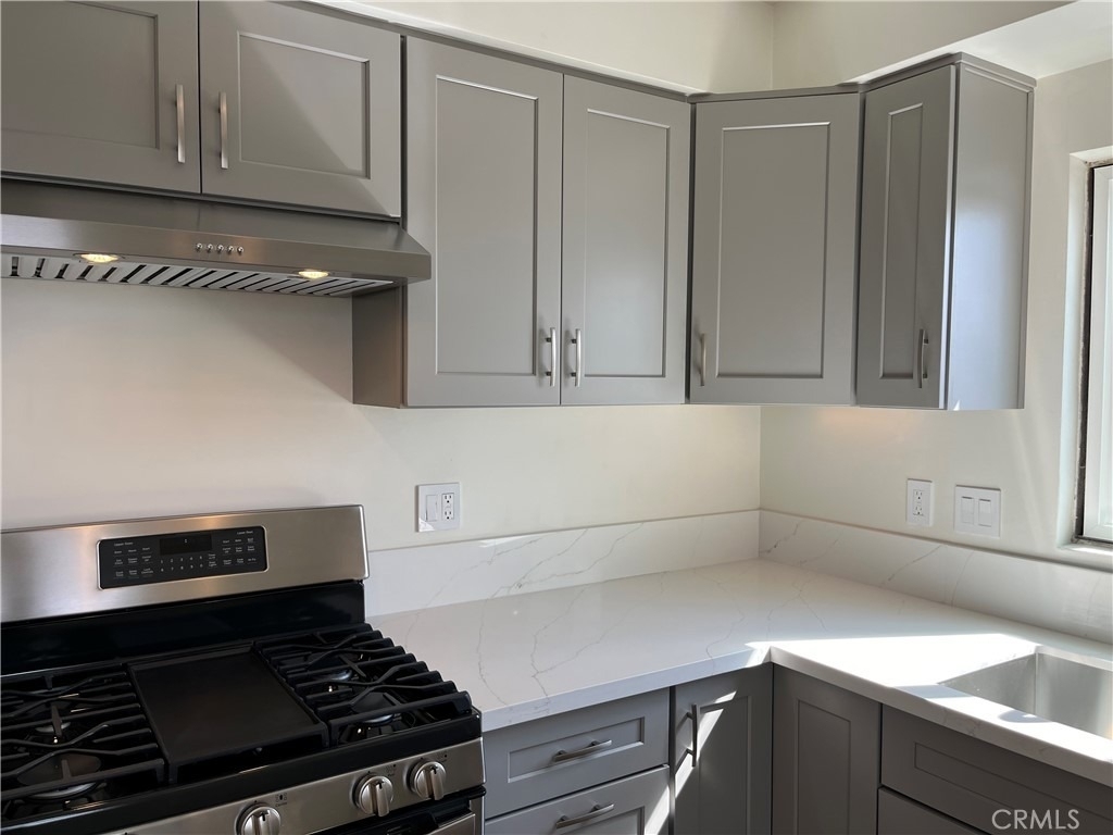 1521 W Glenoaks Boulevard - Photo 5