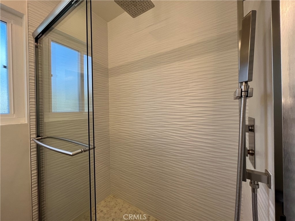 1521 W Glenoaks Boulevard - Photo 16