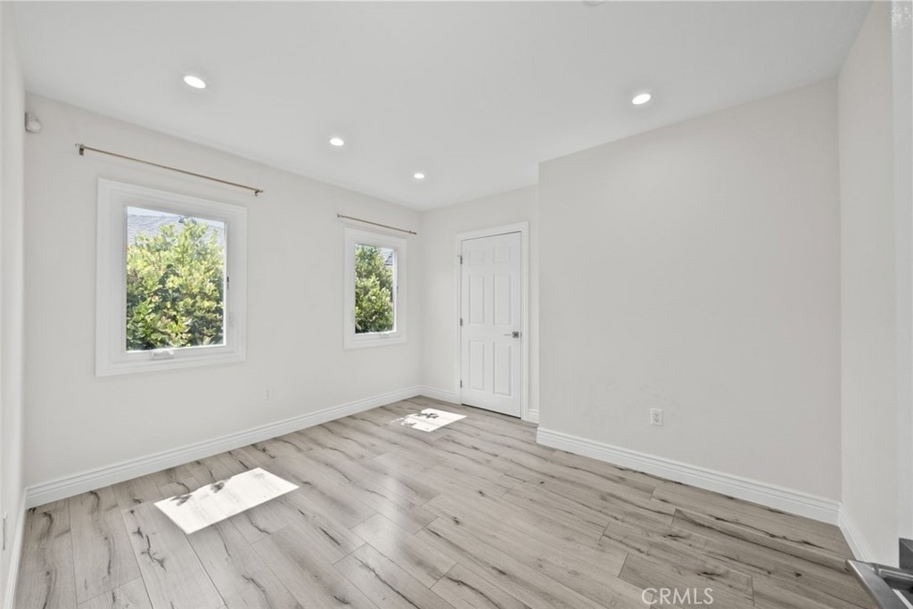 1134 Graynold Avenue - Photo 20