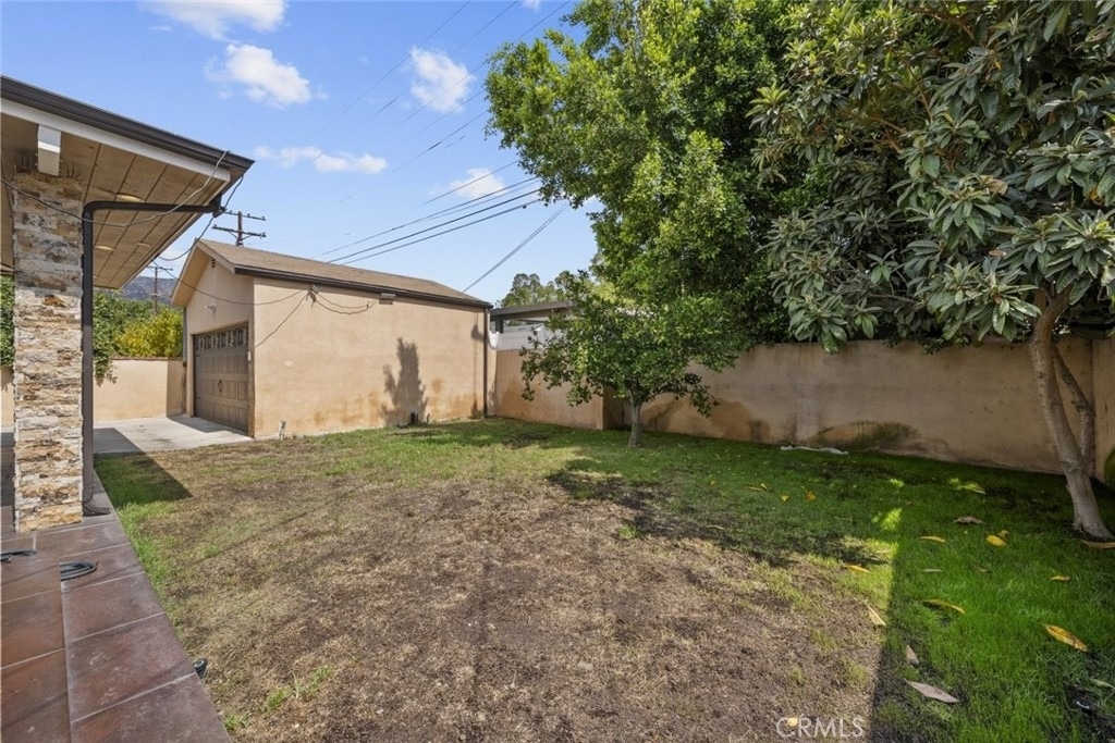 1134 Graynold Avenue - Photo 32