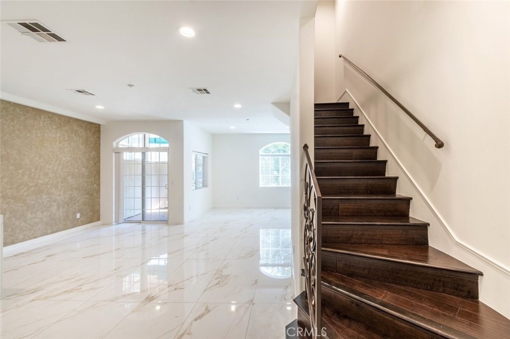 1201 Viola Avenue - Photo 18