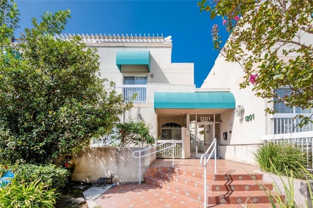 1201 Viola Avenue - Photo 0