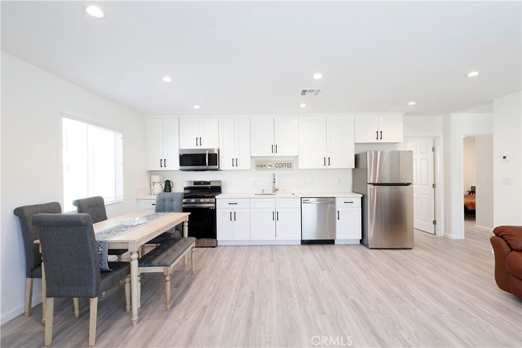 18623 Bryant - Photo 0