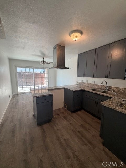 911 N Vineyard Avenue - Photo 2