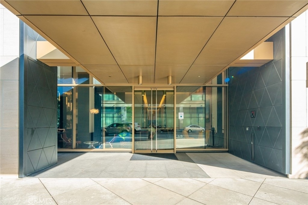 400 S Broadway - Photo 13