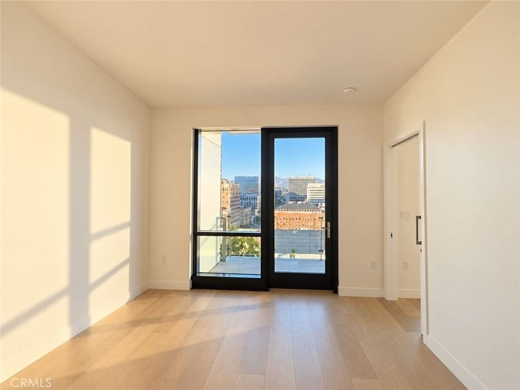400 S Broadway - Photo 4