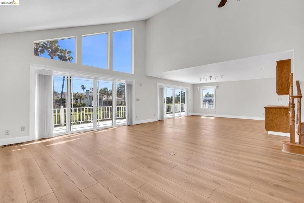 5650 Edgeview Dr - Photo 16