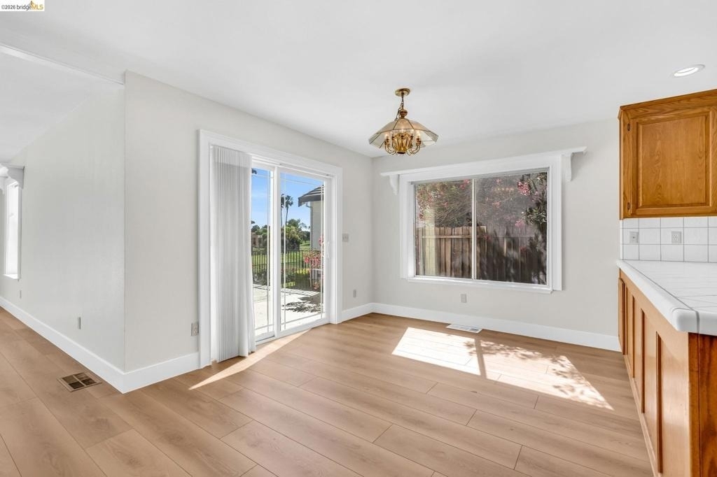 5650 Edgeview Dr - Photo 19