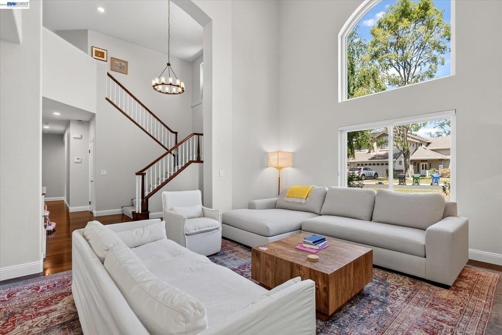 6 Courtney Ln - Photo 3