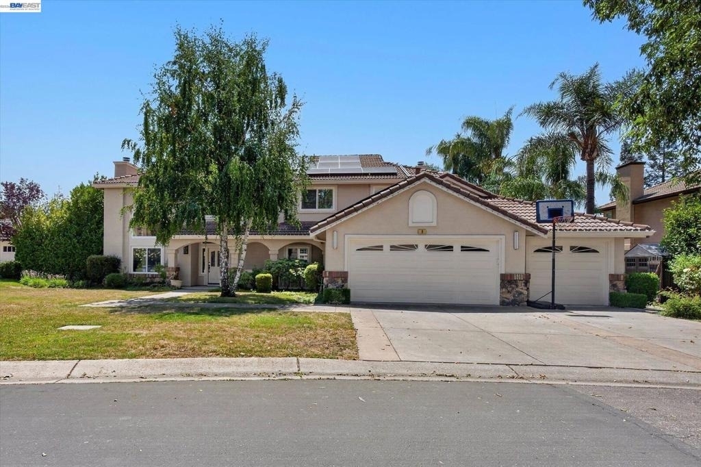 6 Courtney Ln - Photo 0