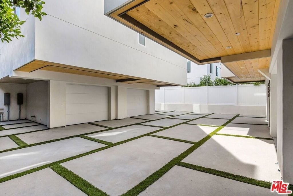 4303 Tujunga Avenue - Photo 2