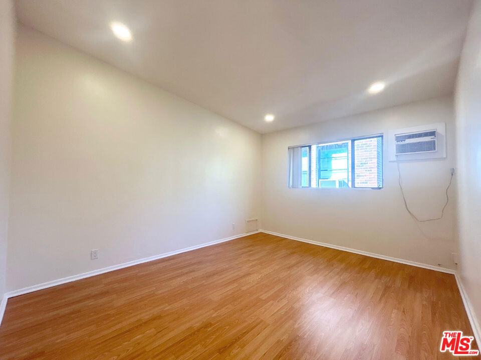 1148 N Formosa Avenue - Photo 5