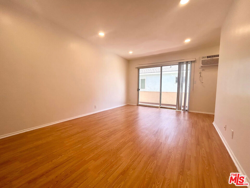 1148 N Formosa Avenue - Photo 2