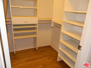 10650 Kinnard Avenue - Photo 12